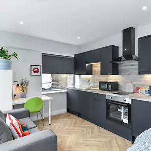  Apartment The Varsity